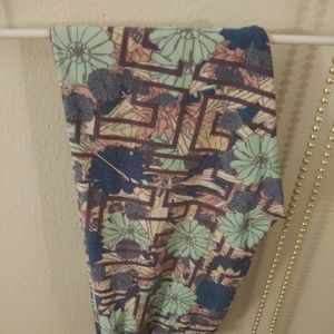 LulaRoe leggins.   One day only sale! 5.00!